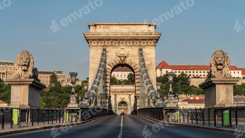 Preview: Chain Bridge over the Danube in Budapest