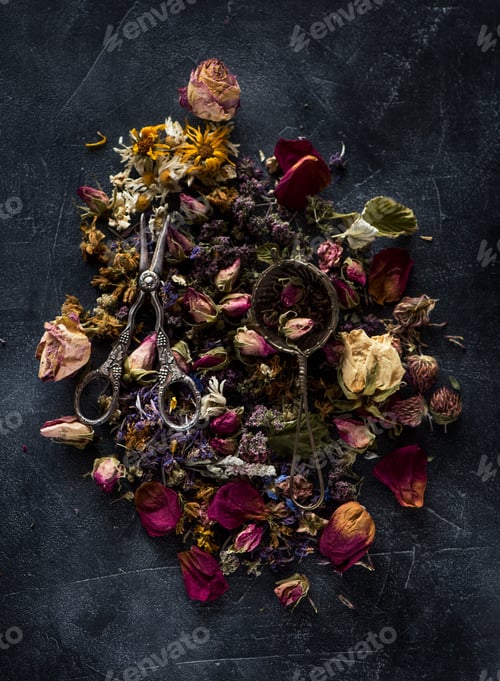 Preview: Dried herbs and flowers for herbal tea