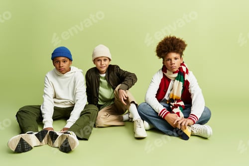 Preview: Vibrant friendship among stylish boys enjoying their time together in cheerful outfits