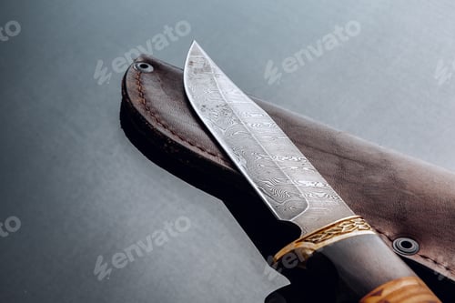 Preview: Hunting knife on black background with reflection
