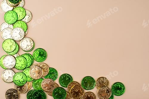 Preview: St. Patricks Day background with shamrock