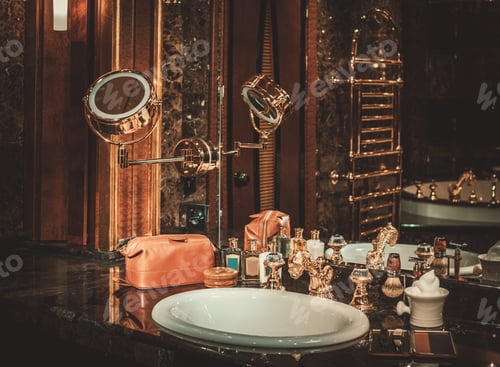 Preview: Shaving accessories in a luxury bathroom interior.