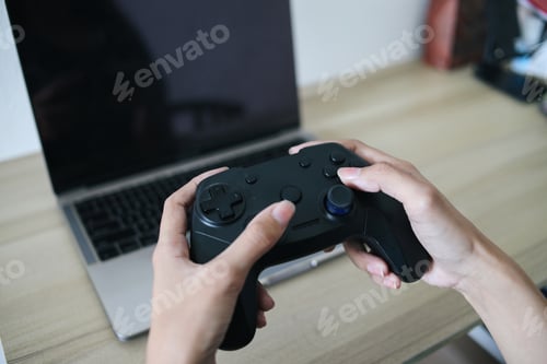Preview: Playing Video Games on Laptop Using Joystick