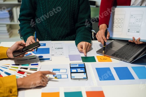 Preview: UX developer and ui designer brainstorming