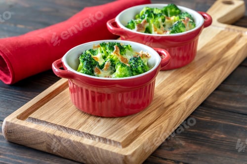 Preview: Baked broccoli with cheese