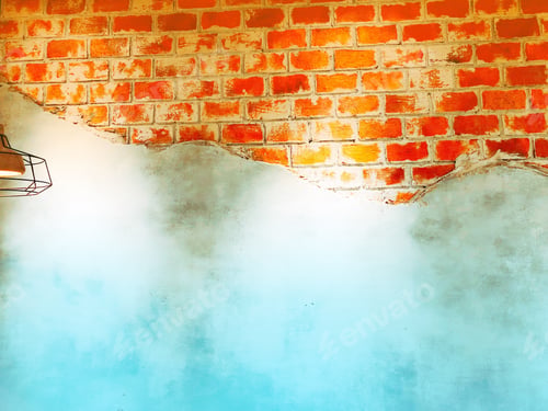 Preview: Dirty wall background with lamp and copy space
