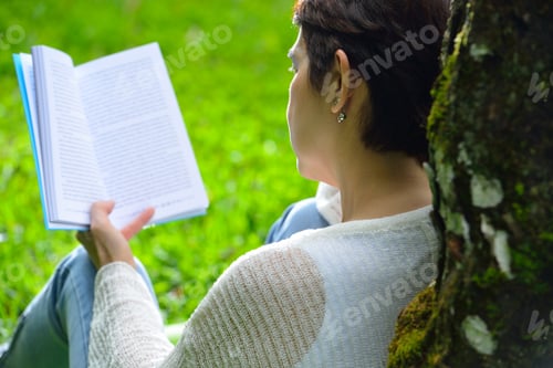 Preview: Woman enjoying the nature