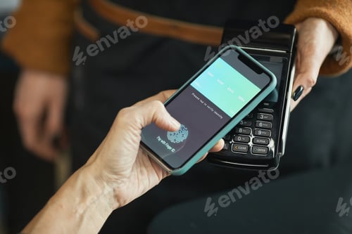 Preview: Using smartphone while paying by NFC