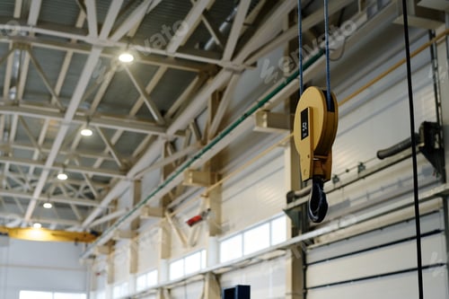 Preview: Lifting Gear In Modern Factory