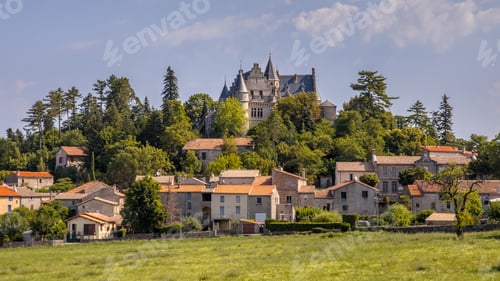 Preview: Rural town of Montdardier