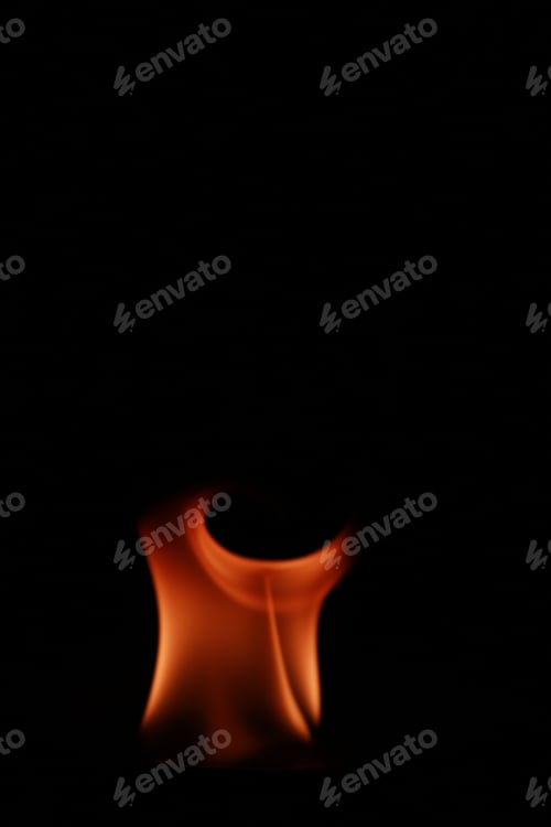 Preview: Vertical shot of flames isolated on a black background for textures and overlays