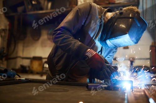 Preview: Welding iron workpieces