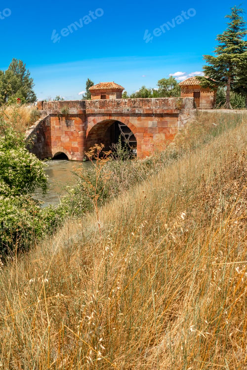 Preview: Dam, Canal of Castile, Herrera del Pisuerga, Spain