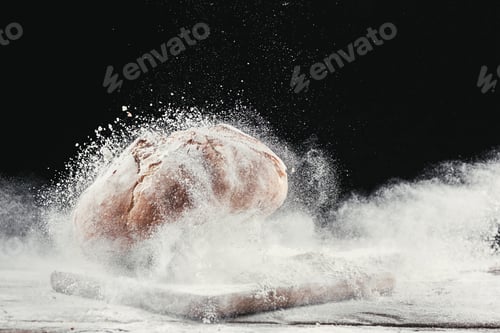 Preview: Fresh bread on table close-up
