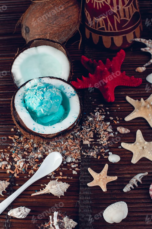 Preview: Blue ice cream in coconut bowl.