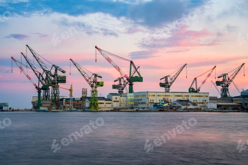Vista previa: Dry Docks in Kobe, Japan