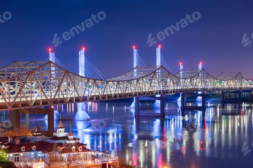Preview: John F. Kennedy Bridge and Abraham Lincoln Bridge crossing the Ohio River into Louisville, Kentucky