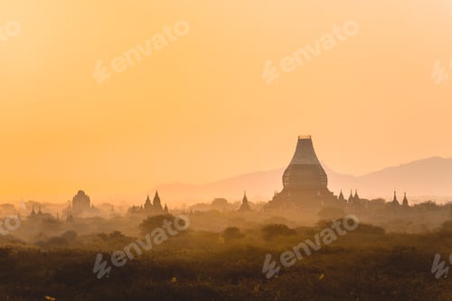 Preview: Temples in Bagan at sunrise, Myanmar