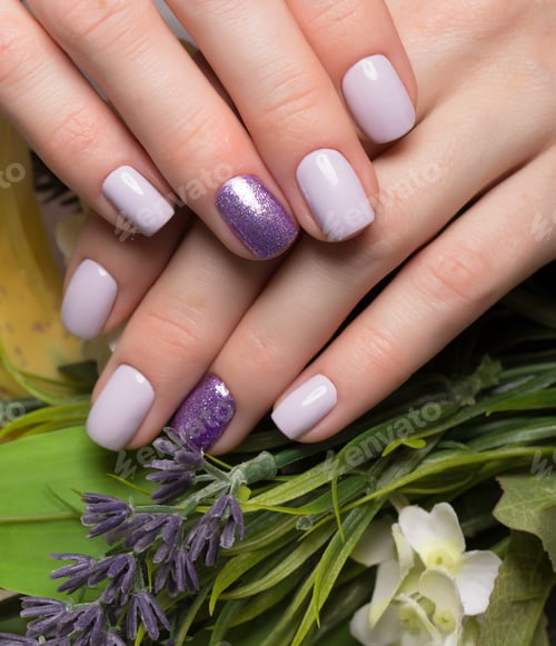 Preview: Close-up of Woman's Hands with Floral Background