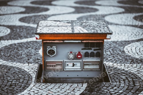 Preview: Outdoor retractable electrical panel