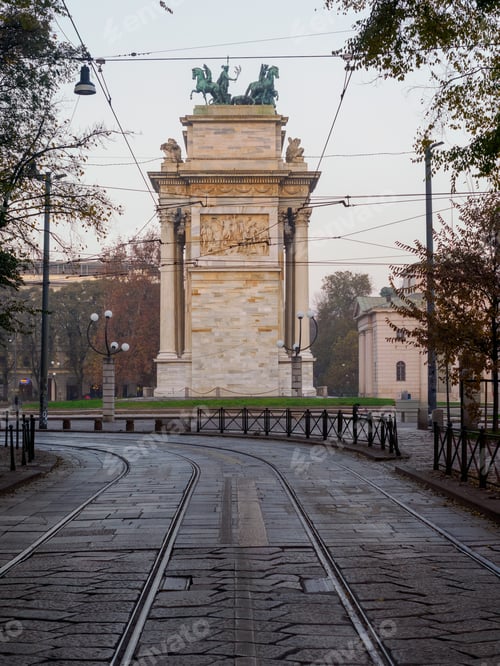 Preview: Arco della Pace in Milan, Italy