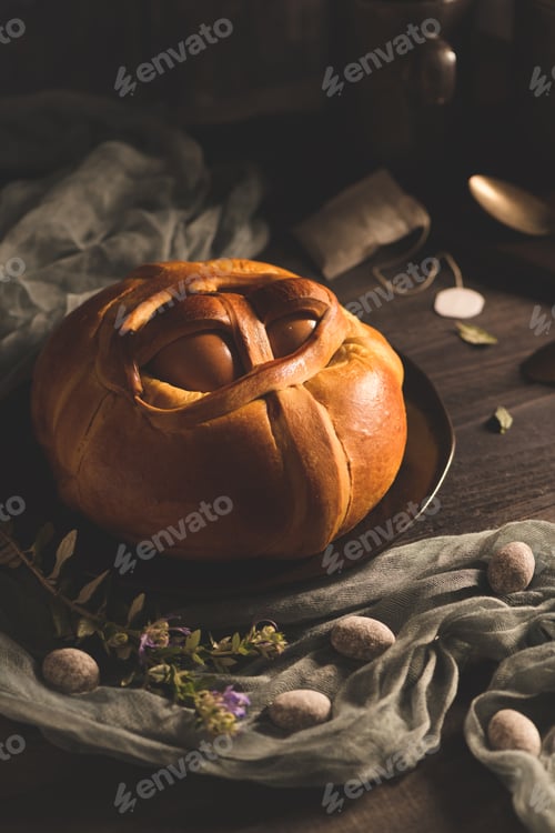 Preview: Easter folar with egg