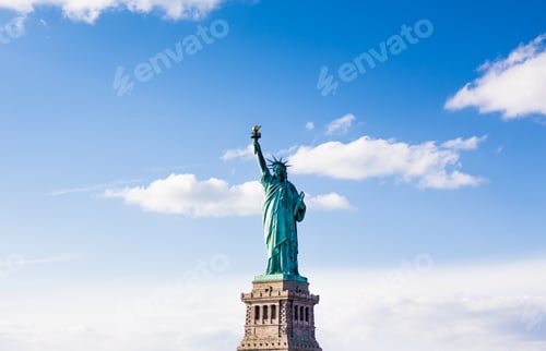 Preview: The Statue of Liberty with cloudy beautiful sky