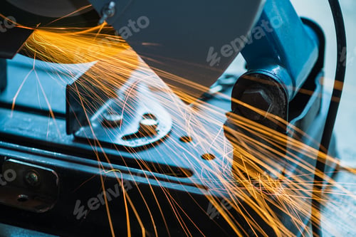 Preview: metal cutting