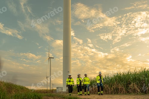 Preview: Renewable energy engineers discussing sustainable onshore wind.