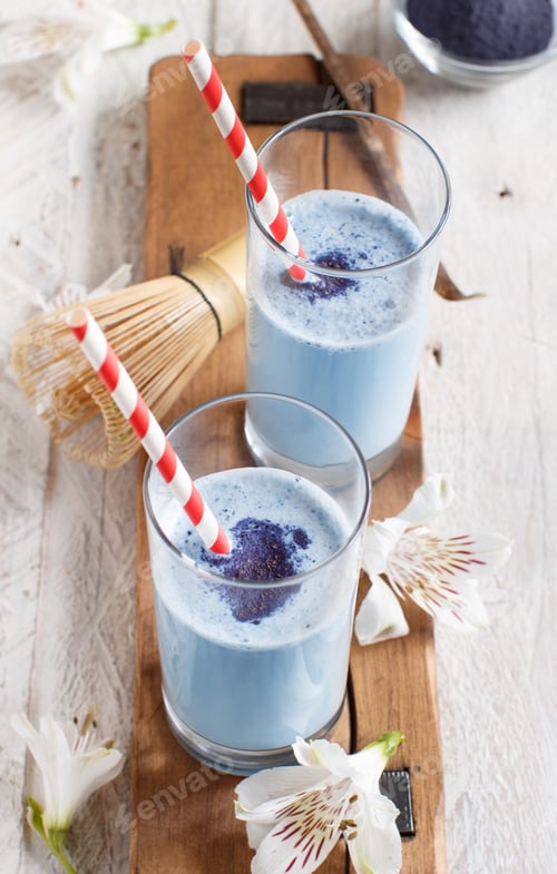 Preview: Blue matcha milk