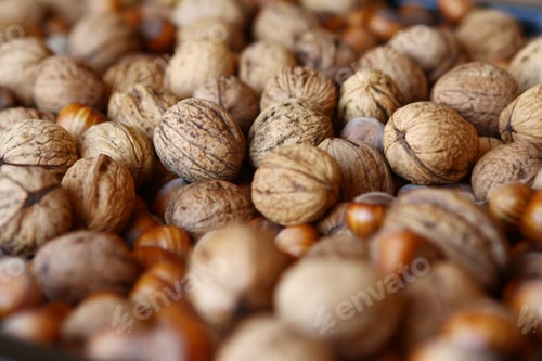 Preview: Pile of walnuts