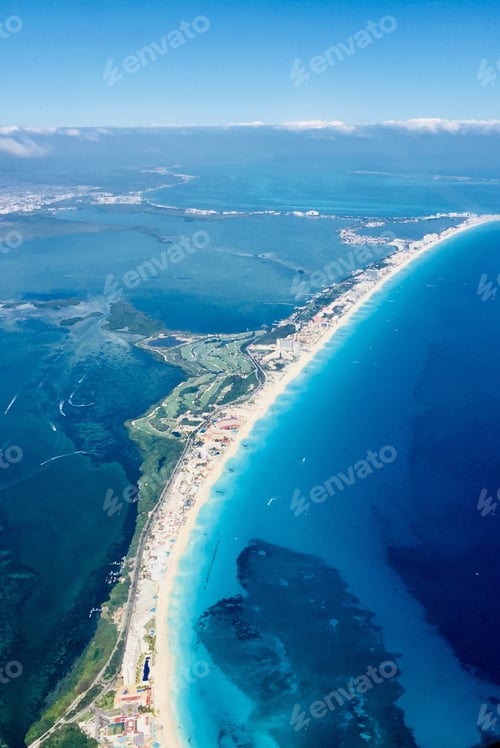 Preview: Airplane view of Cancun! Gorgeous blue