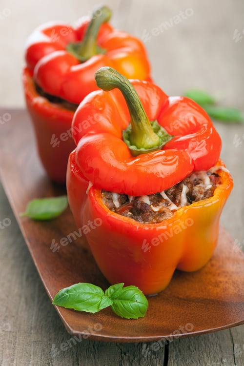 Preview: stuffed paprika with meat and vegetables