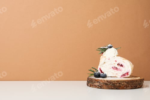 Preview: Delicious Berry Pavlova Cake Roll Dessert Still life