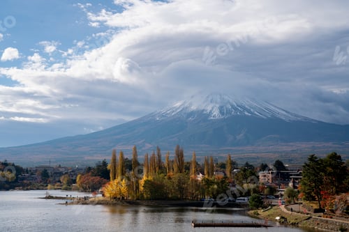 Preview: Mount Fuji, the iconic symbol of Japan during autumn