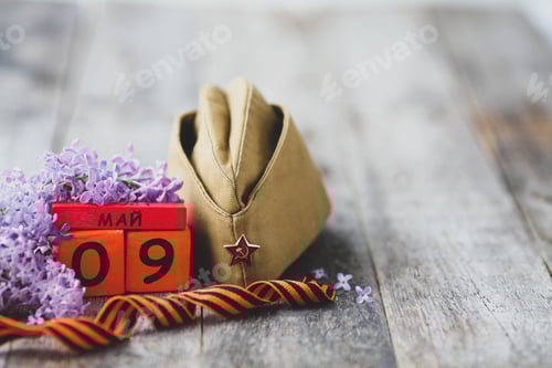 Preview: Wooden calendar with Russian text May 9, garrison cap, george ribbon. Victory Day.