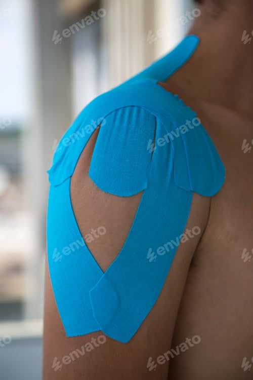 Preview: Adhesive bandage on shoulder