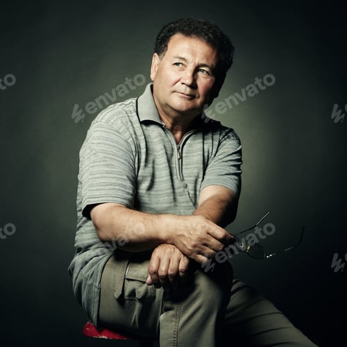 Preview: Portrait of aged man close up