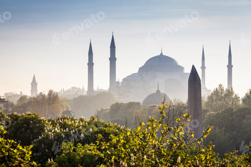 Preview: Turkey, Istanbul, view to Haghia Sophia at haze