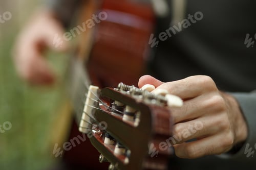 Preview: hand tunes acoustic guitar chord