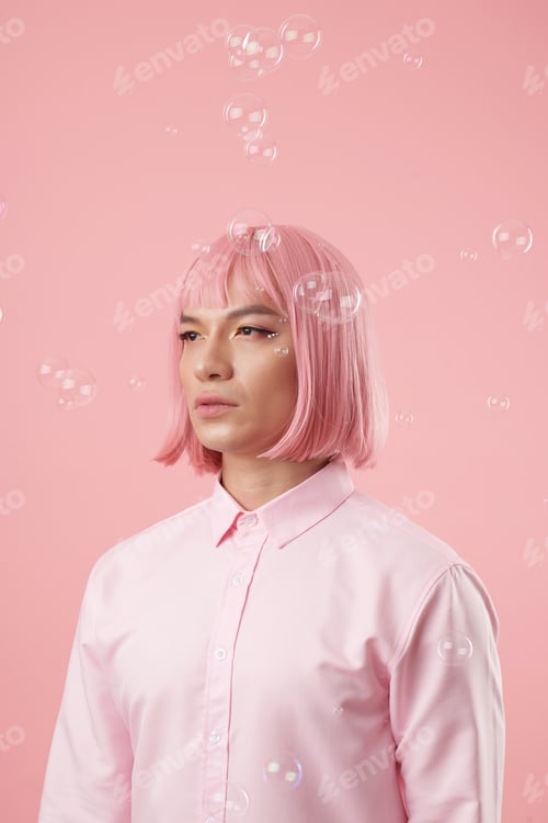 Preview: Young Man in Light Pink Wig
