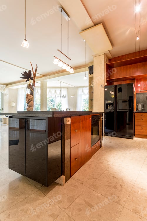 Preview: Spacious open kitchen with island