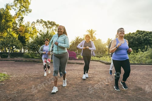 Preview: Senior people running at city park - Group of elderly friends doing sport workout together outdoor