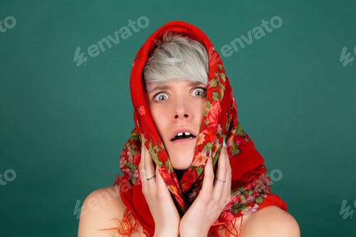 Preview: Portrait of short hair woman