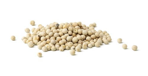 Preview: Heap of white peppercorns isolated on white background