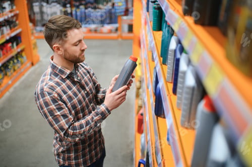 Preview: A customer at an auto parts store