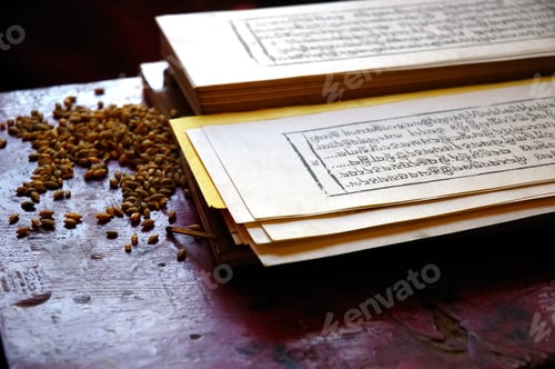 Preview: Tibetan prayer book