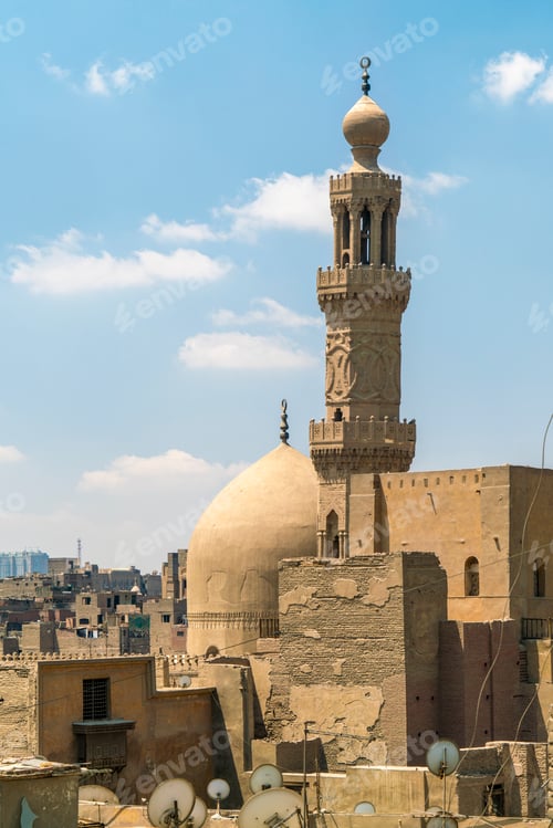 Preview: A serene day overlooking the historic mosque against a clear blue sky