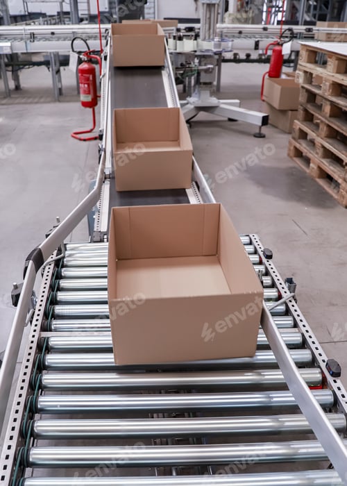 Preview: packing line in a logistics warehouse. conveyor belt in a modern production line