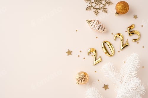 Visualização: Tema festivo de ano novo de 2025 com números dourados e ornamentos decorativos em um fundo macio